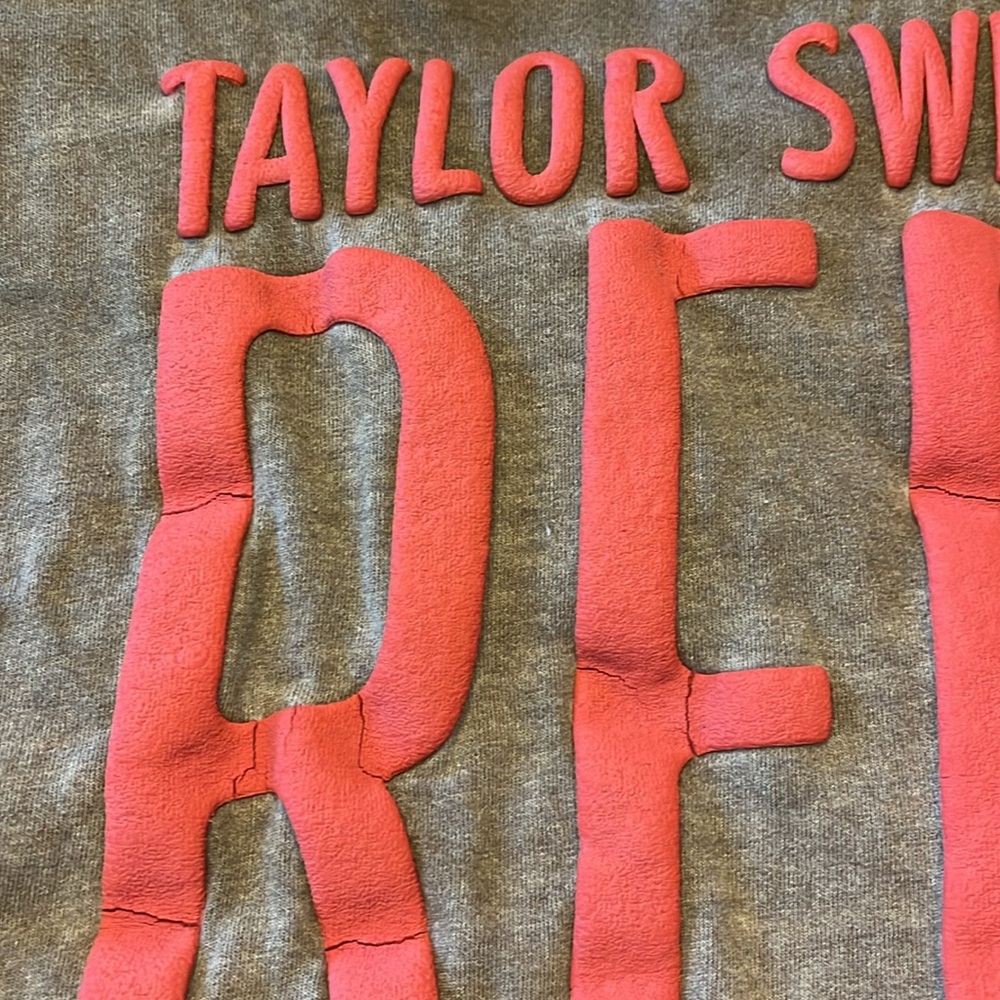 Taylor Swift RED cropped - Picture 6 of 6
